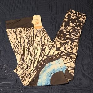 Stylish Black and Blue Patterned Leggings